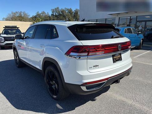 New 2026 Volkswagen Atlas Cross Sport SE FWD image 4