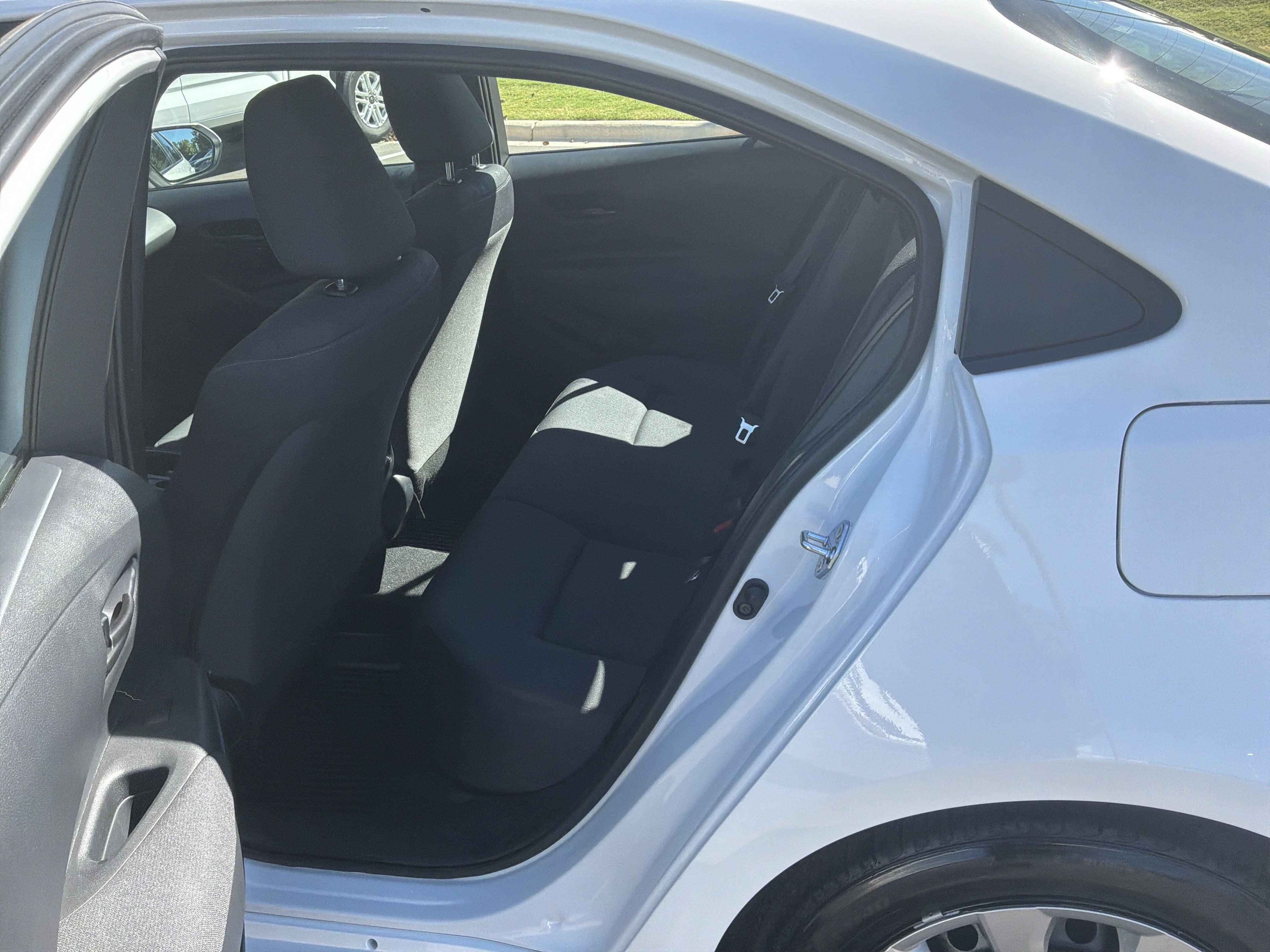 Used 2026 Toyota Corolla LE FWD image 30