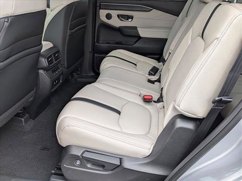 New 2026 Honda Pilot Touring image 16