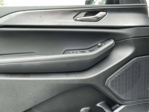 New 2025 Jeep Grand Cherokee Altitude image 26