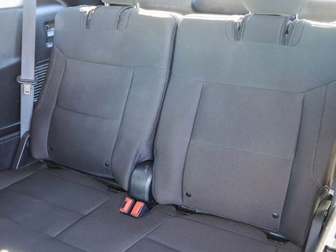 Used 2022 Ford Explorer XLT image 14