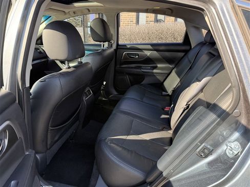 Used 2015 Nissan Altima 2.5 SL w/ Technology Package image 6