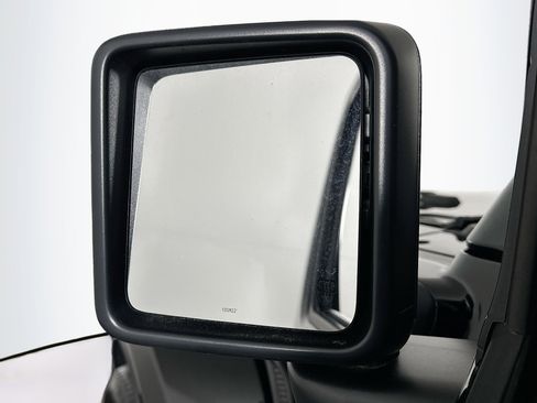 Used 2023 Jeep Wrangler Sahara w/ Cold Weather Group image 16