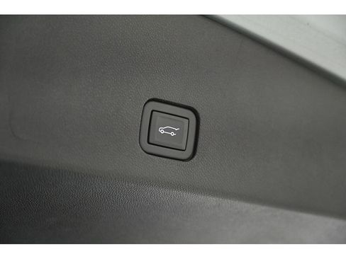 Used 2025 Cadillac XT6 Premium Luxury w/ Technology Package image 59