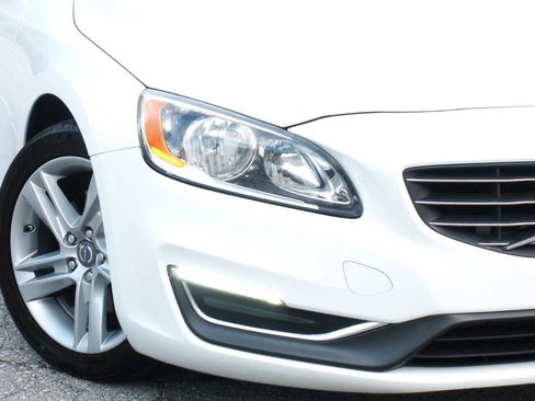 Used 2015 Volvo S60 T5 Premier image 3