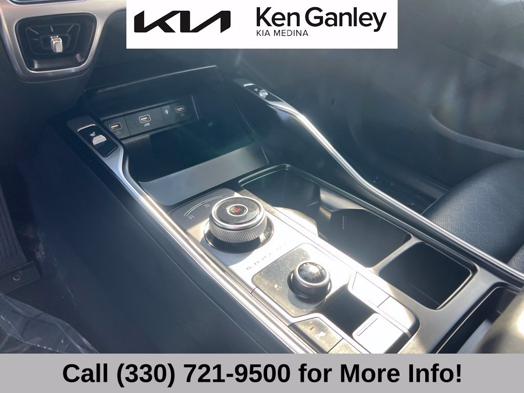 Certified 2023 Kia Sorento EX AWD/4WD image 33