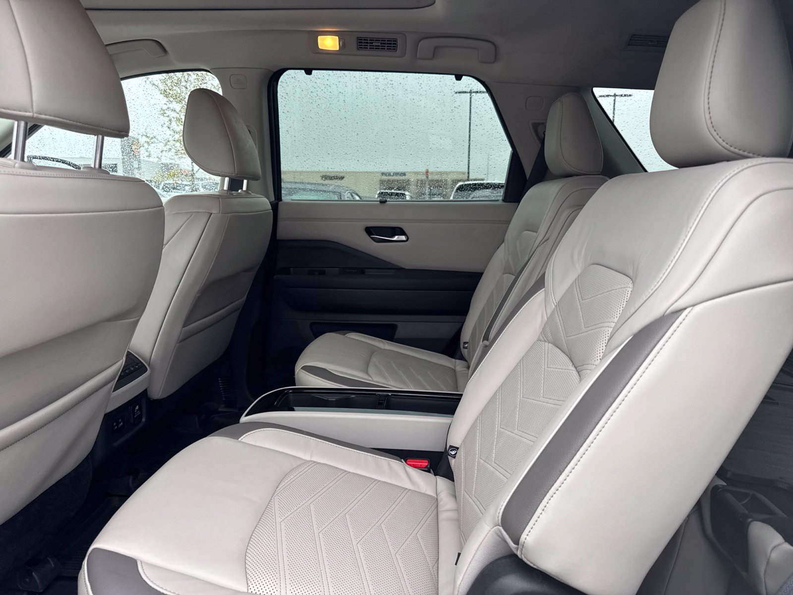 Used 2022 Nissan Pathfinder Platinum w/ Cargo Package AWD/4WD image 13