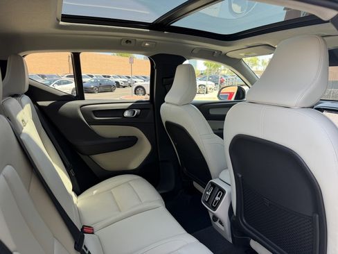 Used 2025 Volvo XC40 B5 Plus w/ Protection Package Premier AWD/4WD image 40