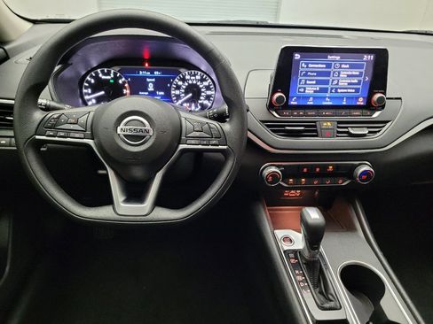 Used 2022 Nissan Altima 2.5 SV FWD image 22