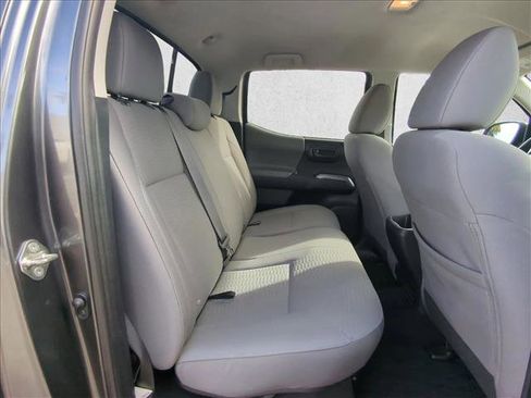 Used 2019 Toyota Tacoma SR5 image 18