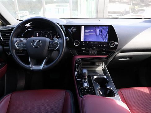 Used 2023 Lexus NX 250 FWD w/ Towing Package (2000 Lbs) image 22