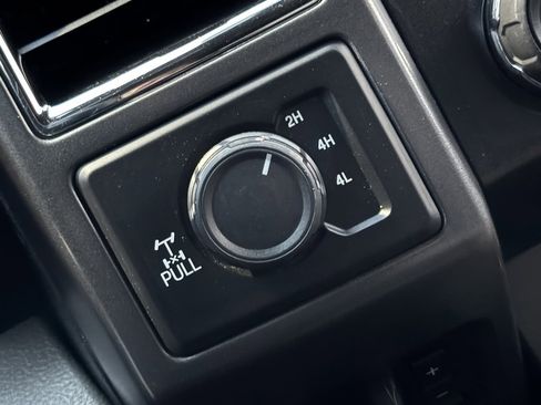 Used 2017 Ford F250 XLT w/ XLT Premium Package image 32