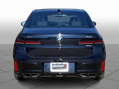 New 2025 BMW 760i xDrive 760i xDrive w/ Luxury Rear Seating Package image 4