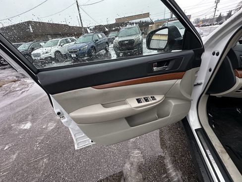 Used 2013 Subaru Outback 3.6R Limited image 20