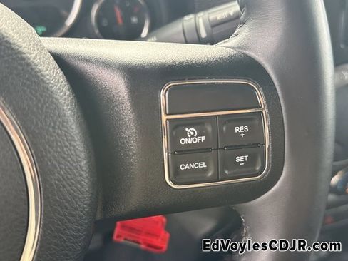 Used 2015 Jeep Grand Cherokee Laredo w/ Quick Order Package 23E image 31