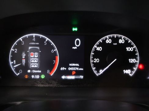 Used 2023 Honda Pilot LX image 4