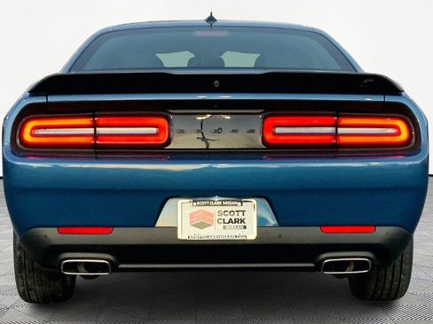 Used 2022 Dodge Challenger SXT w/ Plus Package image 6