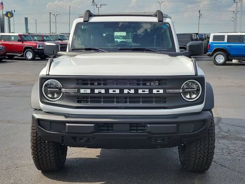 New 2026 Ford Bronco 2-Door w/ Sasquatch Package AWD/4WD image 2