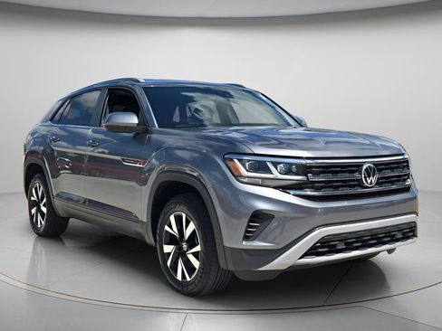 Used 2022 Volkswagen Atlas Cross Sport SE image 9