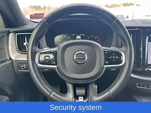 Used 2019 Volvo XC60 T5 R-Design image 19