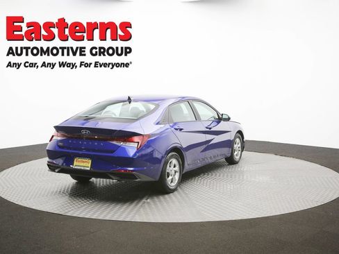 Used 2023 Hyundai Elantra SE w/ Preferred Accessory Package FWD image 39
