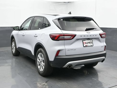 Used 2025 Ford Escape Active AWD/4WD image 11