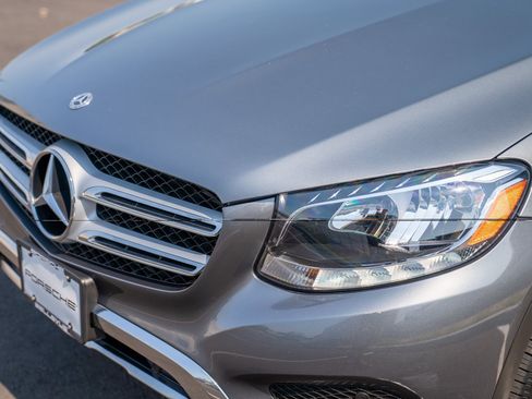 Used 2018 Mercedes-Benz GLC 300 4MATIC image 28