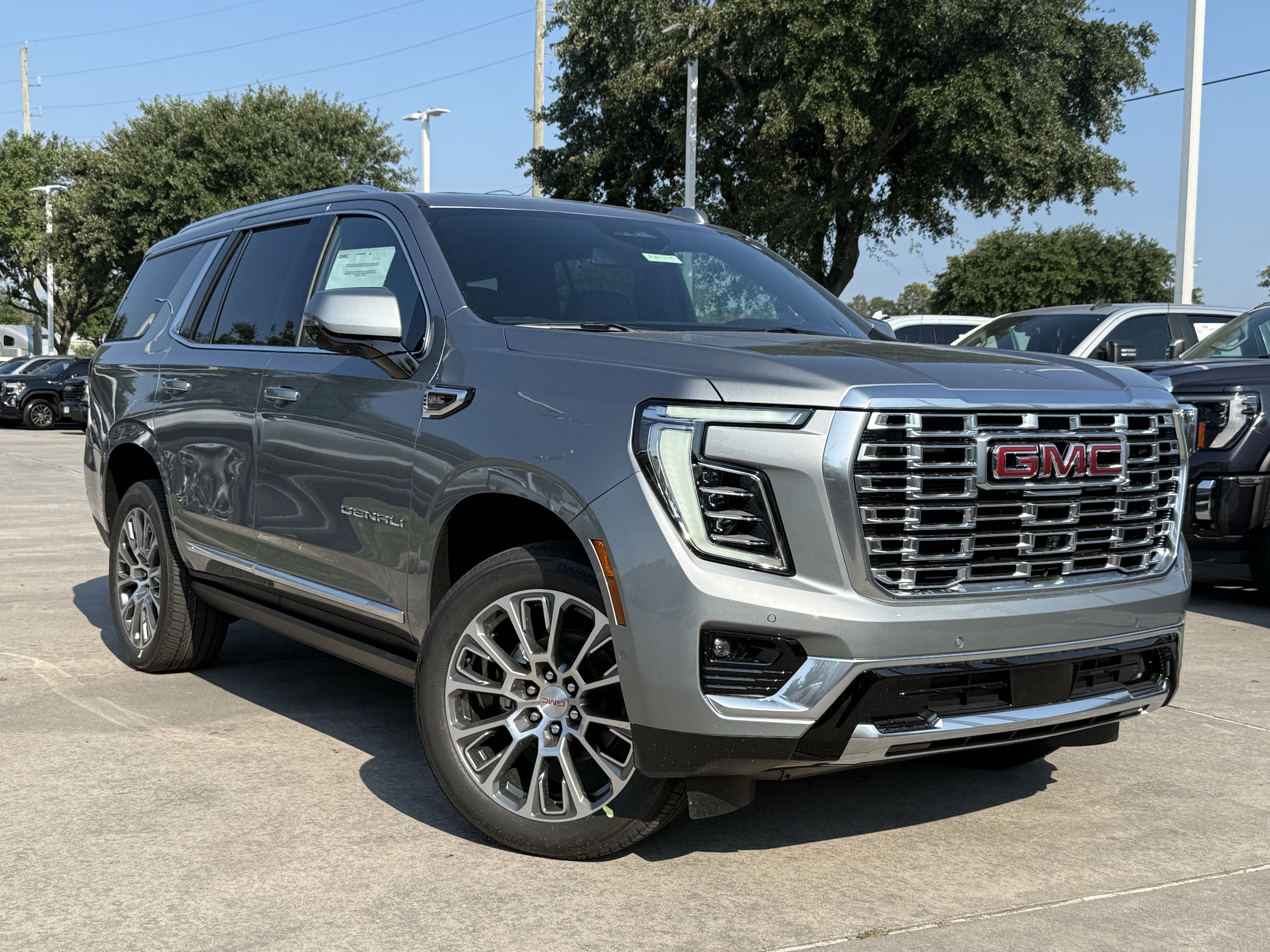 New 2027 GMC Yukon Denali w/ Sun & Power Step Package RWD image 2