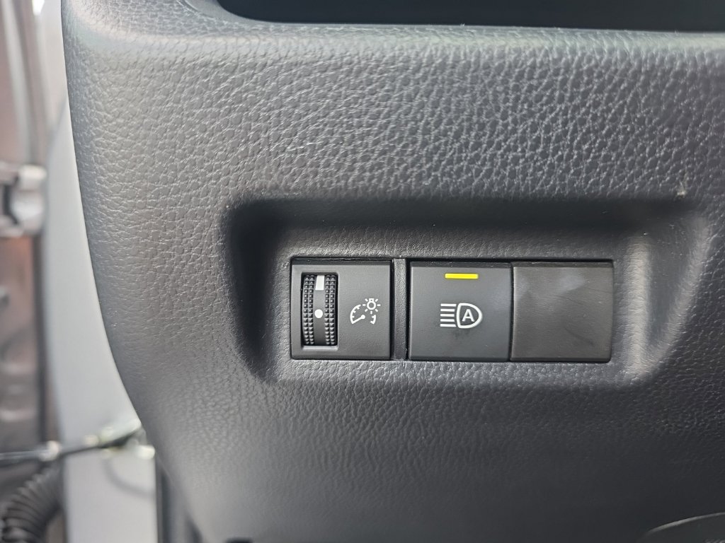 Certified 2024 Toyota RAV4 LE AWD/4WD image 15