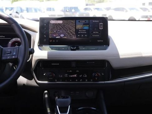 Certified 2025 Nissan Rogue SL w/ SL Premium Package AWD/4WD image 26