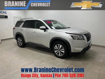 Used 2025 Nissan Pathfinder SL