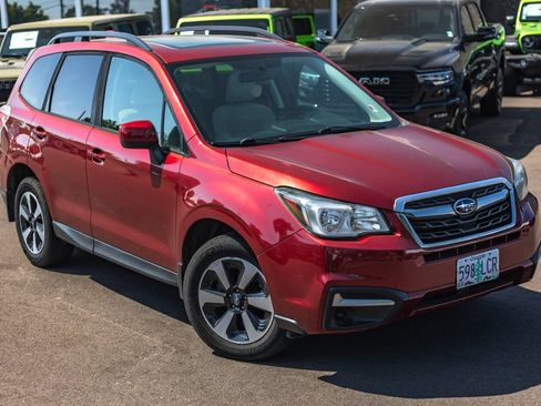 Used 2018 Subaru Forester 2.5i Premium w/ All-Weather Package AWD/4WD image 2