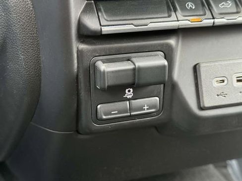 Used 2021 Chevrolet Silverado 1500 RST image 29