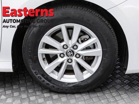 Used 2025 Toyota Camry LE FWD image 30