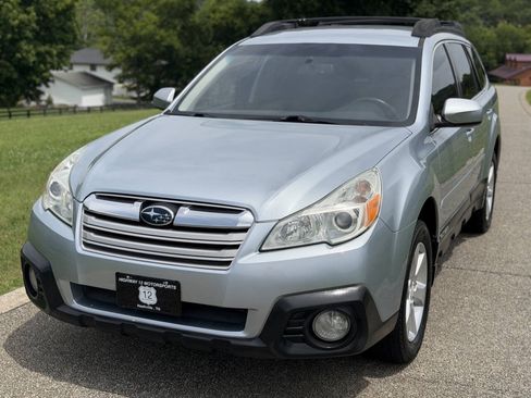 Used 2013 Subaru Outback 2.5i Premium w/ All-Weather Pkg AWD/4WD image 24