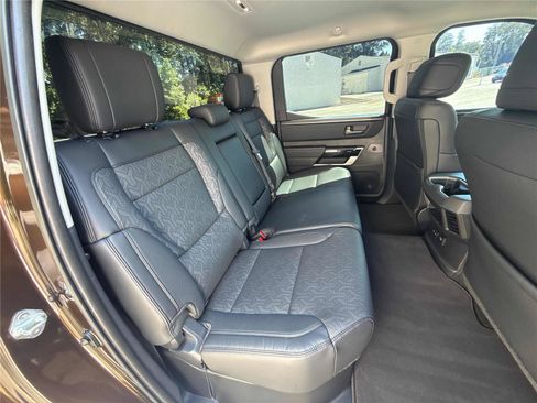 Used 2023 Toyota Tundra Limited AWD/4WD image 29