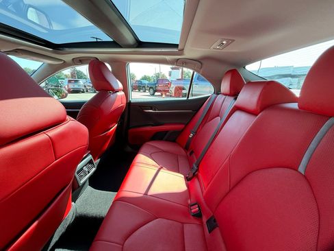 Used 2022 Toyota Camry XSE w/ Navigation Package FWD image 5