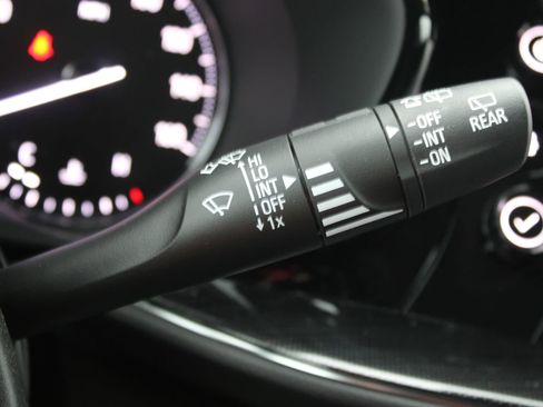 Used 2023 Buick Envision Essence w/ Sport Touring Package image 28