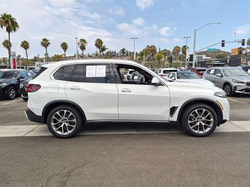 Used 2024 BMW X5 sDrive40i w/ Parking Assistance Package RWD image 3