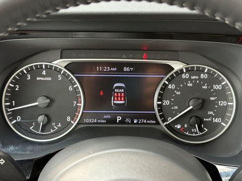 Used 2024 Nissan Pathfinder SV AWD/4WD image 27