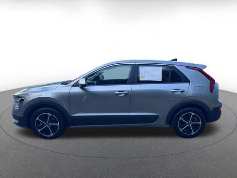 Used 2026 Kia Niro LX FWD image 9