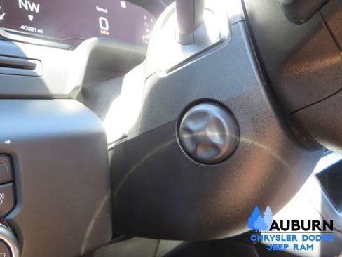Used 2025 GMC Sierra 1500 AT4 AWD/4WD image 39