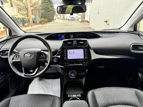 Used 2020 Toyota Prius Prime LE image 27