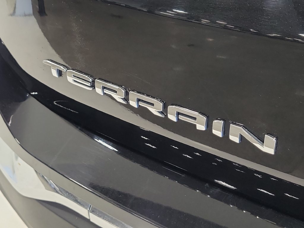Used 2024 GMC Terrain SLT AWD/4WD image 8