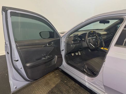 Used 2019 Honda Civic Sport image 8