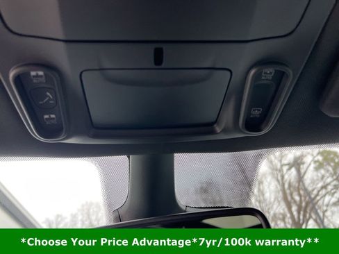 Certified 2025 Chrysler Pacifica Limited image 85