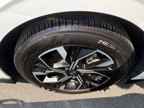 Certified 2025 Hyundai Sonata SEL AWD/4WD image 8