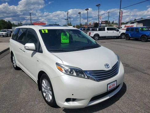 Used 2017 Toyota Sienna Limited Premium AWD/4WD image 4
