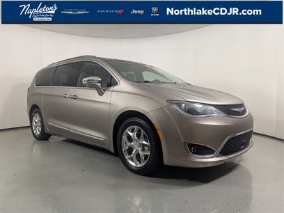 Used 2018 Chrysler Pacifica Limited w/ Advanced Safetytec Group