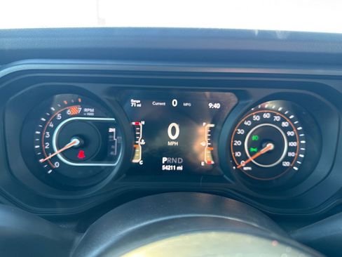 Used 2024 Jeep Wrangler Unlimited Rubicon image 30